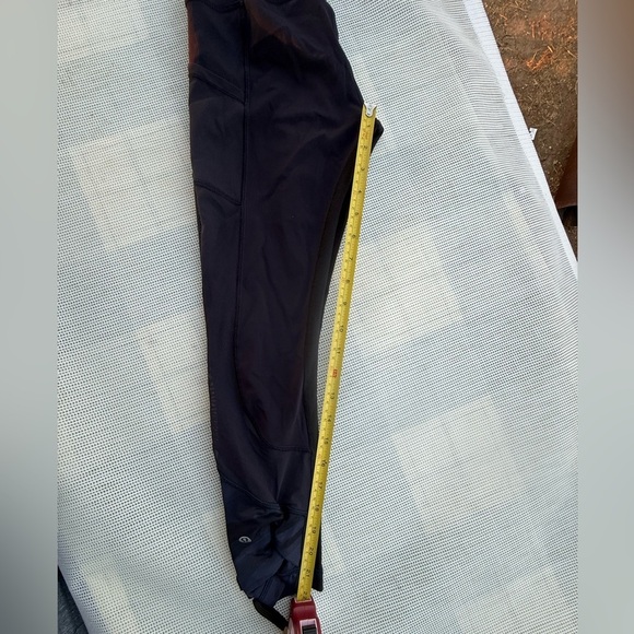 LULULEMON Black and Navy Blue 4 high rise Activewear Leggings - Picture 4 of 7